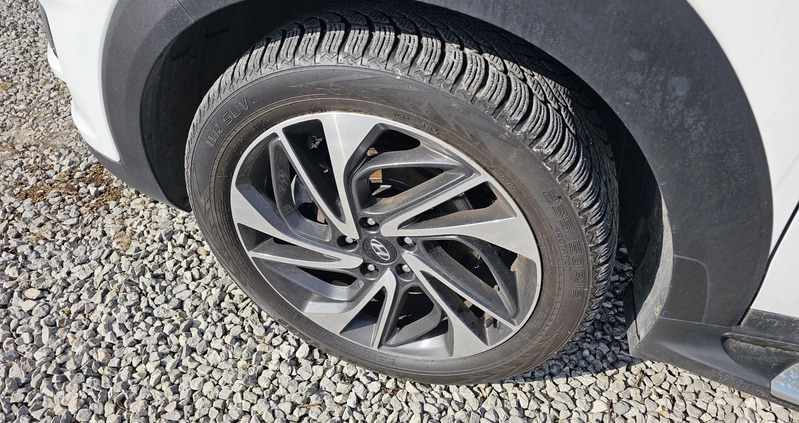 Hyundai Tucson cena 104950 przebieg: 68000, rok produkcji 2019 z Barlinek małe 191
